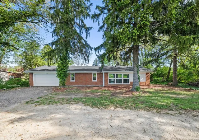 Photo 1 of Single family home for sale at 1919 Parker Rd, Saint Louis, MO 63138 | MLS# 25004609 | Listing updated on 2025-04-24