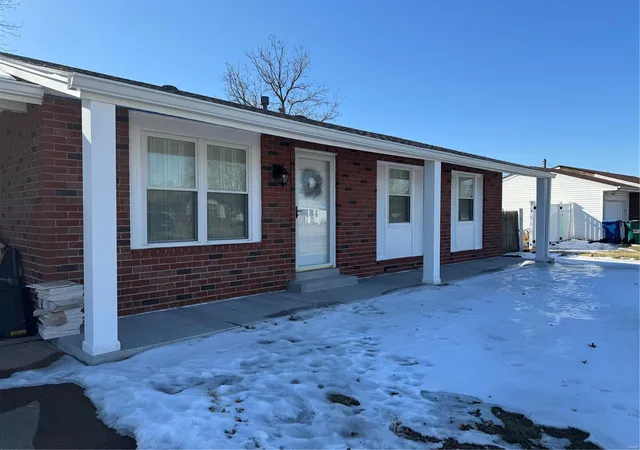 Photo 1 of Single family home for sale at 5428 Morningdale Pl, Saint Louis, MO 63128 | MLS# 25004993 | Listing updated on 2025-03-01