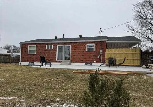 Photo 3 of Single family home for sale at 5428 Morningdale Pl, Saint Louis, MO 63128 | MLS# 25004993 | Listing updated on 2025-03-01