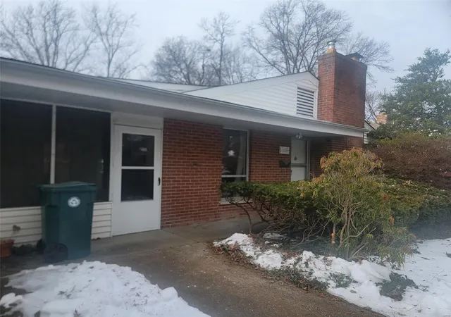 Photo 1 of Single family home for sale at 1003 Ormond Dr, Saint Louis, MO 63122 | MLS# 25005744 | Listing updated on 2025-02-04