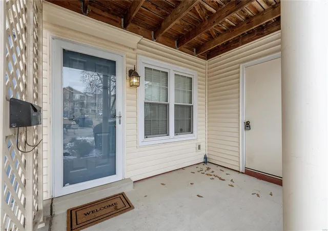 Photo 3 of Condo for sale at 9149 Robin Ct, Saint Louis, MO 63144 | MLS# 25007174 | Listing updated on 2025-03-06
