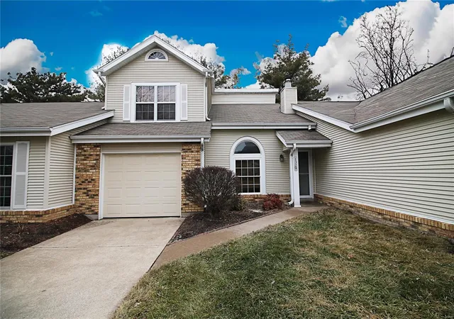 Photo 1 of Townhouse for sale at 1329 Forest Crk Dr, St. Peters, MO 63303 | MLS# 25007367 | Listing updated on 2025-03-07