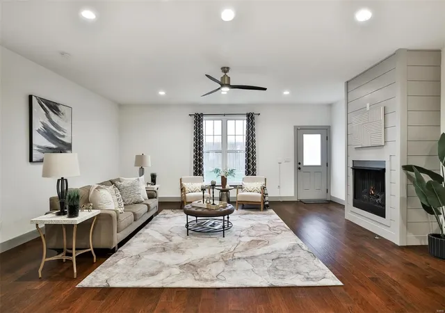 Photo 3 of Townhouse for sale at 1853 Menard St, Saint Louis, MO 63104 | MLS# 25007834 | Listing updated on 2025-03-05