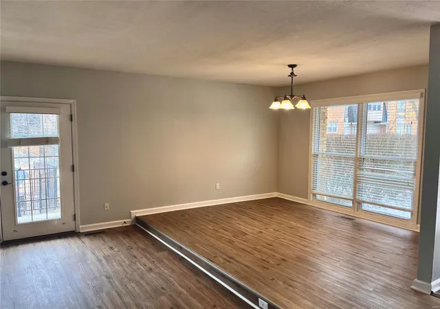 Photo 3 of Townhouse for sale at 1152 Rue La Chelle #1152, Saint Louis, MO 63141 | MLS# 25007926 | Listing updated on 2025-03-01