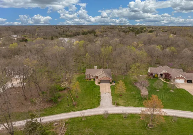 4th image of 15019 Carriage Oaks Ct, Wright City, MO 63390 | MLS# 25008512