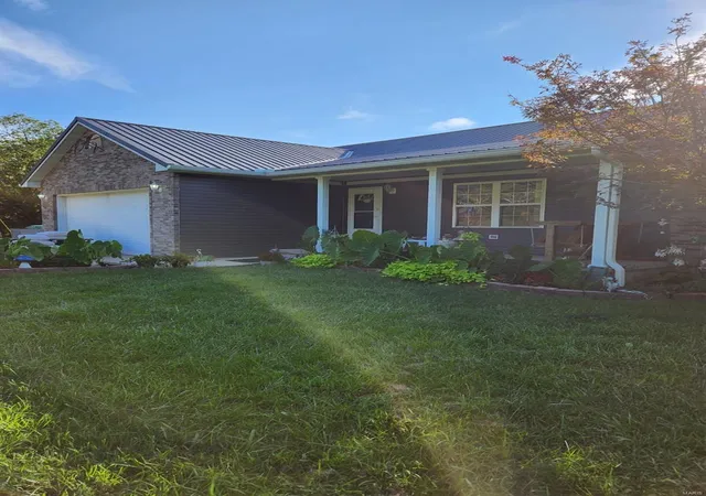 Photo 1 of Single family home for sale at 3796 Oak Hl Rd, Cuba, MO 65453 | MLS# 25008555 | Listing updated on 2025-03-19