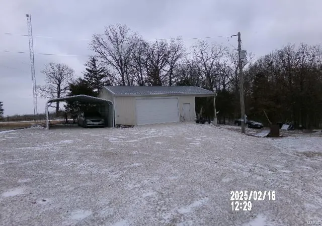 Photo 3 of Single family home for sale at 3796 Oak Hl Rd, Cuba, MO 65453 | MLS# 25008555 | Listing updated on 2025-03-19
