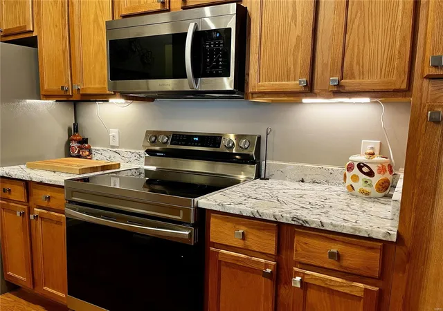 Photo 4 of Condo for sale at 37 Kassebaum Ln #106, Saint Louis, MO 63129 | MLS# 25008697 | Listing updated on 2025-02-27