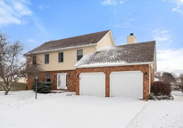 Photo 3 of Single family home for sale at 170 Saint Sabre Dr, Belleville, IL 62226 | MLS# 25008863 | Listing updated on 2025-02-27