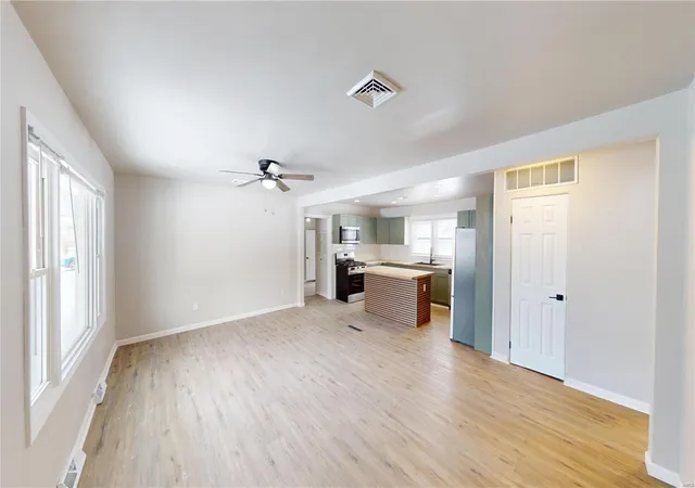 Photo 3 of Single family home for sale at 1408 N 15th Street, Swansea, IL 62226 | MLS# 25009038 | Listing updated on 2025-03-03