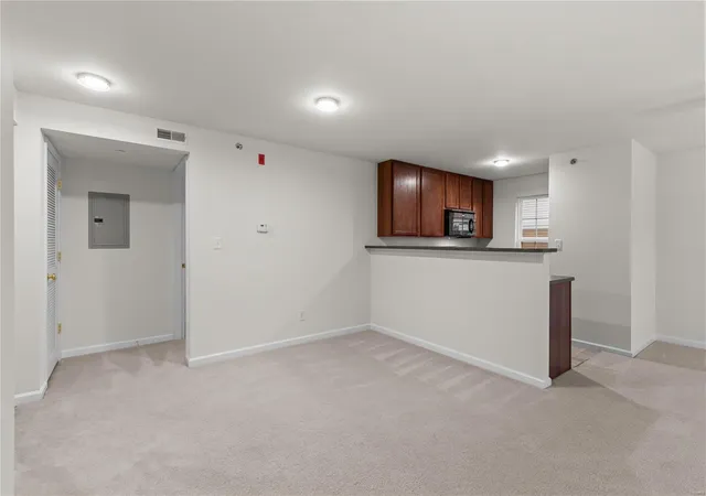 Photo 2 of Condo for sale at 10200 Spring Crk Ln, O Fallon, MO 63368 | MLS# 25009067 | Listing updated on 2025-04-11