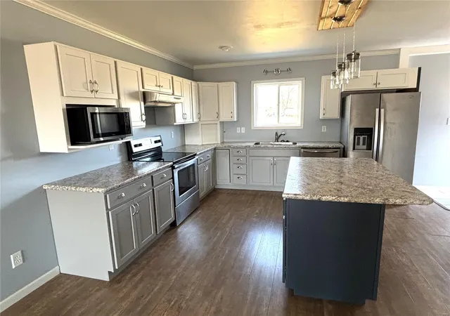 Photo 3 of Single family home for sale at 207 South 7th St, Mulberry Grove, IL 62262 | MLS# 25009109 | Listing updated on 2025-02-27