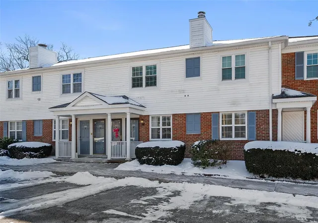 Photo 1 of Condo for sale at 9174 Eager Rd, Saint Louis, MO 63144 | MLS# 25009181 | Listing updated on 2025-02-27