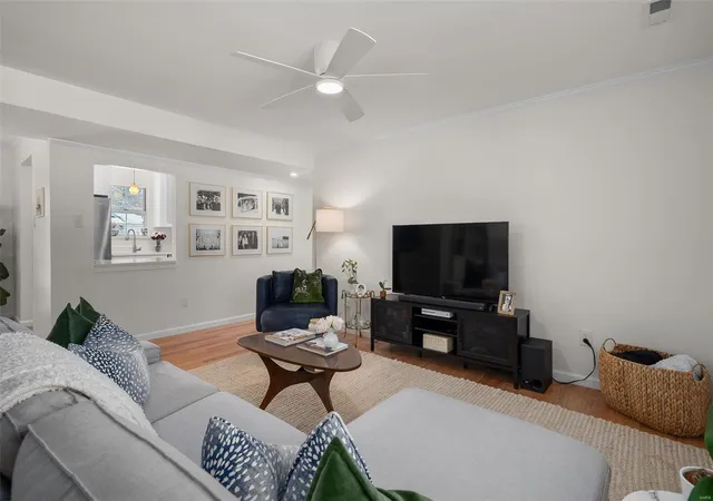 Listing Photo 5 - Condo for sale in building located at 9174 Eager Rd, Saint Louis, MO 63144