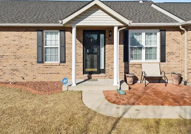 Photo 1 of Single family home for sale at 301 Radcliff Rd, Belleville, IL 62221 | MLS# 25009190 | Listing updated on 2025-03-05
