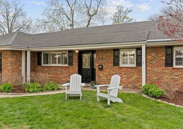 Photo 3 of Single family home for sale at 9305 Litzsinger Rd, Saint Louis, MO 63144 | MLS# 25009223 | Listing updated on 2025-04-10