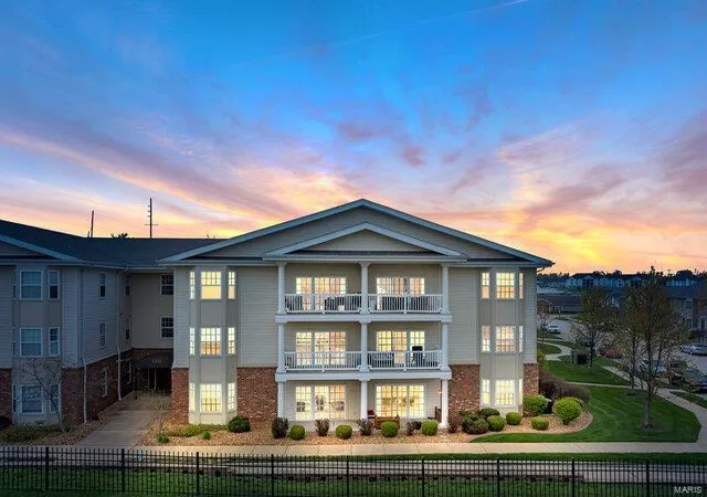 Photo 2 of Condo for sale at 115 Saint James Ct, Saint Peters, MO 63376 | MLS# 25009229 | Listing updated on 2025-04-16