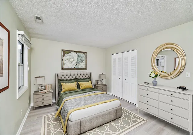 Photo 3 of Townhouse for sale at 9167 Robin Ct, Saint Louis, MO 63144 | MLS# 25010003 | Listing updated on 2025-05-02