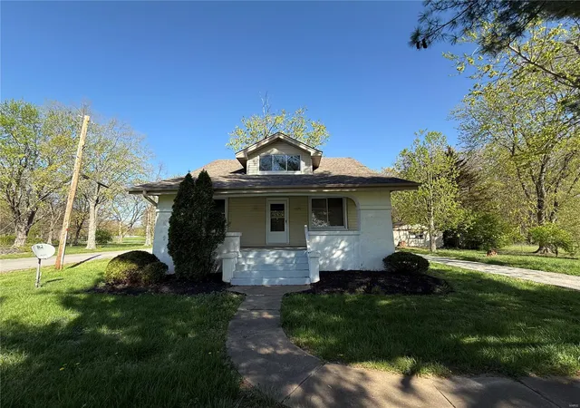 Photo 1 of Single family home for sale at 11722 Larimore Rd, Saint Louis, MO 63138 | MLS# 25010335 | Listing updated on 2025-04-25