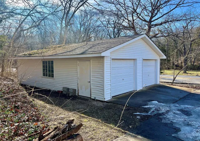 Photo 4 of Single family home for sale at 2004 Highway 161, Montgomery City, MO 63361 | MLS# 25011675 | Listing updated on 2025-03-16
