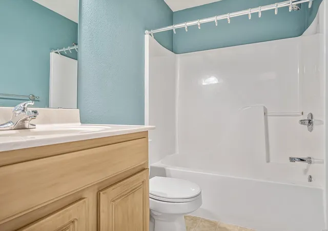 Photo 4 of Single family home for sale at 3249 Colby Ct, Belleville, IL 62226 | MLS# 25011783 | Listing updated on 2025-03-09