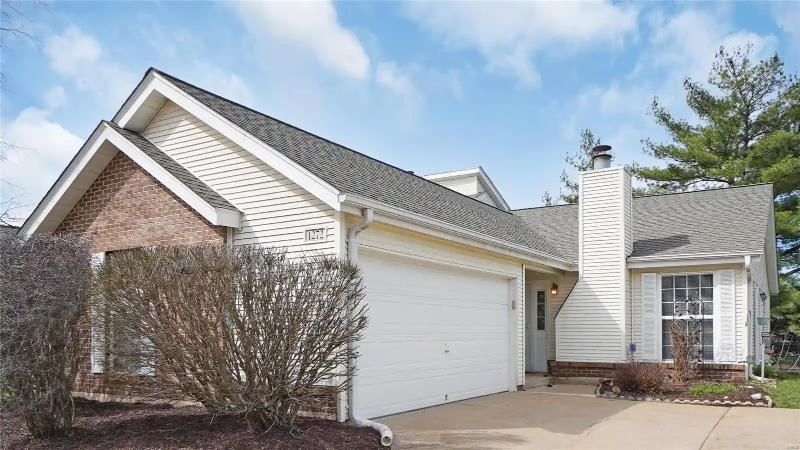 Listing Photo 1 - Condo for sale in 1272 Dell Ridge Ct located at 1272 Dell Ridge Ct, Saint Peters, MO 63303 - Unit 1272 Dell Ridge Ct