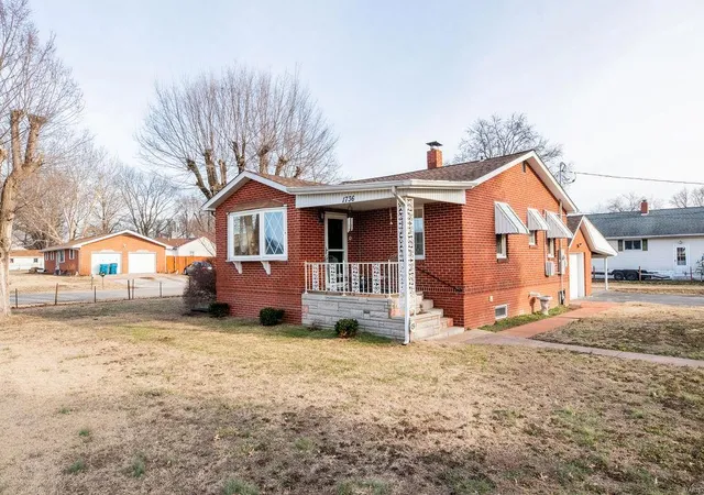 Photo 1 of Single family home for sale at 1736 Harrison Ave, Wood River, IL 62095 | MLS# 25012087 | Listing updated on 2025-03-06