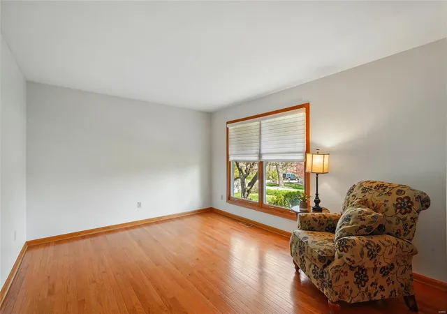 Photo 4 of Single family home for sale at 1311 Clairmont Ln, Saint Charles, MO 63303 | MLS# 25013243 | Listing updated on 2025-04-09