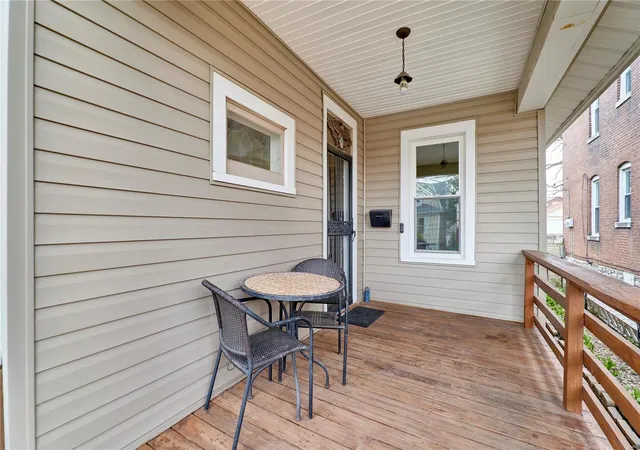 Photo 3 of Single family home for sale at 4329 Ellenwood Ave, Saint Louis, MO 63116 | MLS# 25013375 | Listing updated on 2025-04-10
