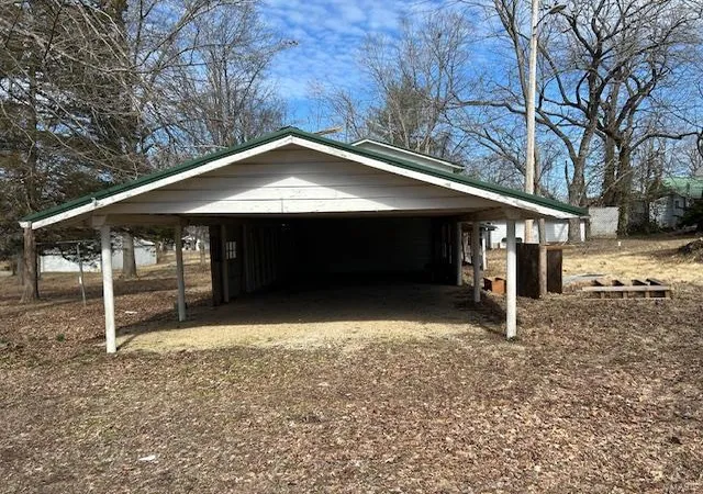 Photo 2 of Single family home for sale at 115 S College St, Arcadia, MO 63621 | MLS# 25013439 | Listing updated on 2025-04-01