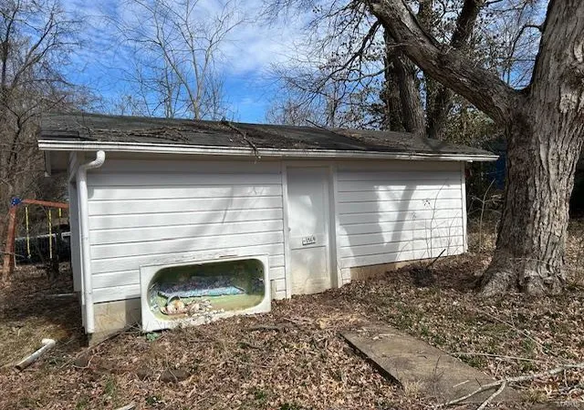 Photo 3 of Single family home for sale at 115 S College St, Arcadia, MO 63621 | MLS# 25013439 | Listing updated on 2025-04-01