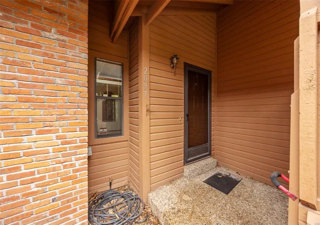 Photo 3 of Townhouse for sale at 2097 Avignon Dr #B, Saint Charles, MO 63303 | MLS# 25013795 | Listing updated on 2025-04-30