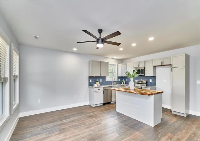 Photo 2 of Single family home for sale at 117 N Illinois St, New Florence, MO 63363 | MLS# 25014312 | Listing updated on 2025-04-25