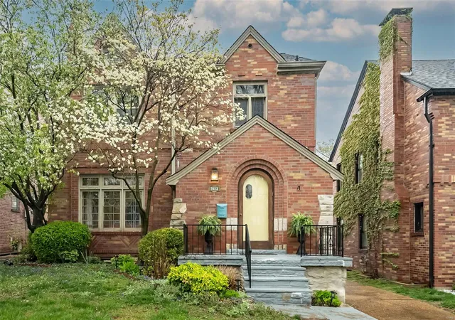 Photo 1 of Single family home for sale at 7823 Gannon Ave, Saint Louis, MO 63130 | MLS# 25014437 | Listing updated on 2025-04-09
