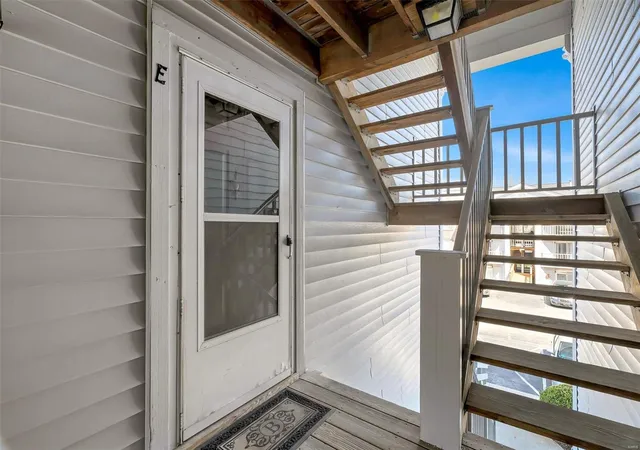 Listing Photo 3 - Condo for sale in building located at 7410 Triwoods Dr, Shrewsbury, MO 63119