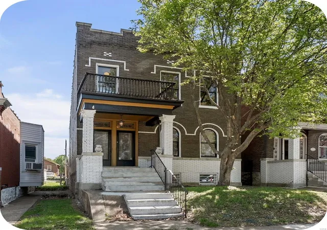Photo 1 of Single family home for sale at 3520 S Compton Ave, Saint Louis, MO 63118 | MLS# 25015107 | Listing updated on 2025-04-28