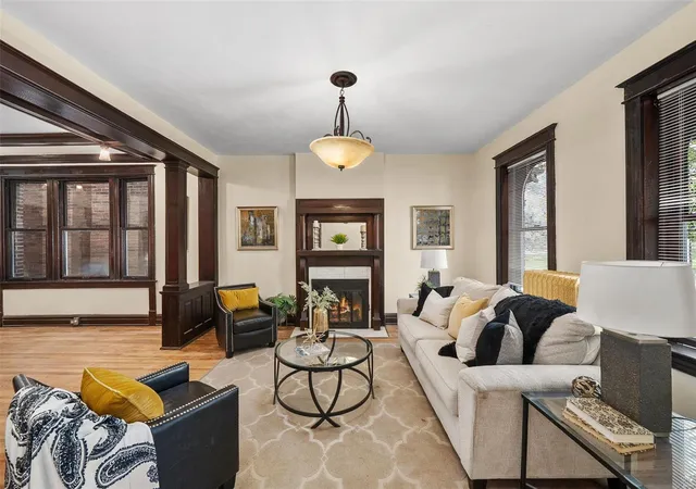Photo 3 of Single family home for sale at 3520 S Compton Ave, Saint Louis, MO 63118 | MLS# 25015107 | Listing updated on 2025-04-28