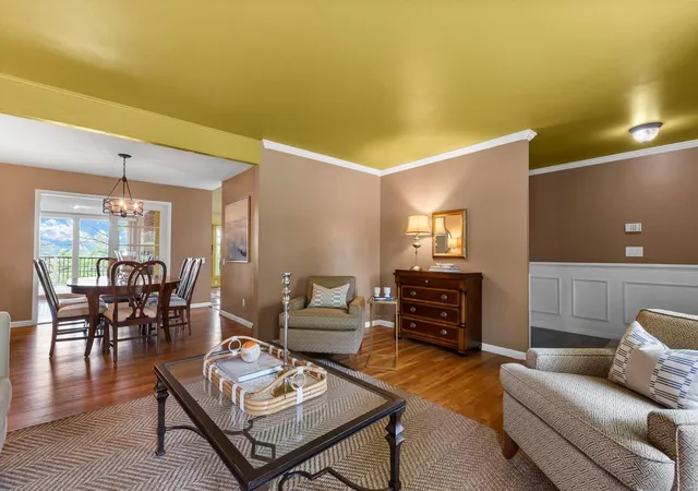 Photo 2 of Single family home for sale at 830 Montmartre Ct, Saint Louis, MO 63141 | MLS# 25015283 | Listing updated on 2025-05-07