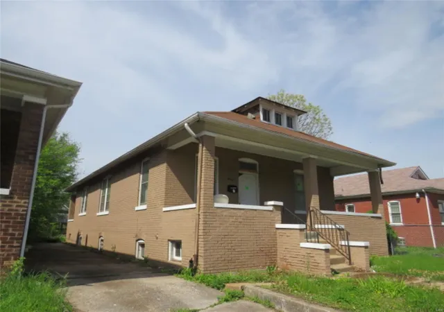 Photo 2 of Single family home for sale at 2420 Illinois Ave, East Saint Louis, IL 62205 | MLS# 25015442 | Listing updated on 2025-05-05