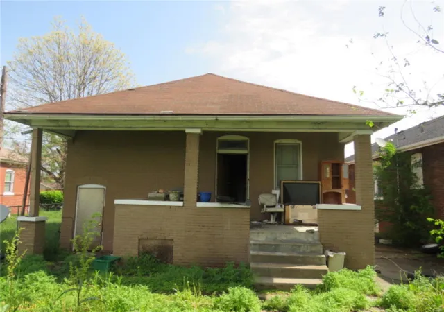 Photo 1 of Single family home for sale at 2420 Illinois Ave, East Saint Louis, IL 62205 | MLS# 25015442 | Listing updated on 2025-05-05
