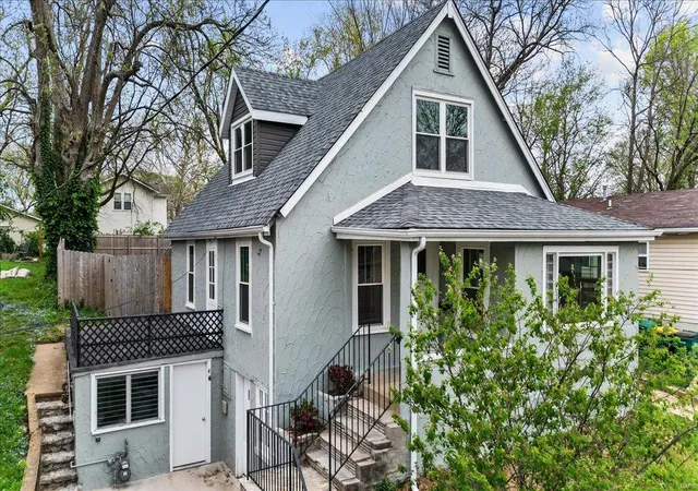 Photo 2 of Single family home for sale at 901 Cornell Ave, Saint Louis, MO 63119 | MLS# 25015563 | Listing updated on 2025-04-23