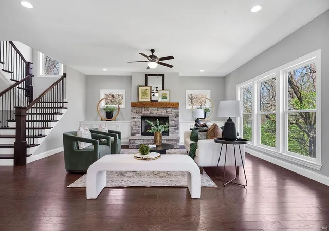 Photo 3 of Single family home for sale at 125 W Thornton Ave, Saint Louis, MO 63119 | MLS# 25016124 | Listing updated on 2025-04-09