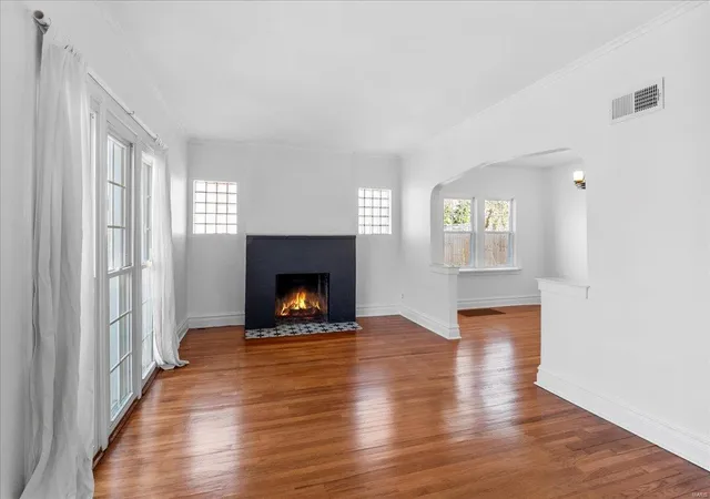 Photo 2 of Single family home for sale at 806 Webster Ct, Saint Louis, MO 63119 | MLS# 25016391 | Listing updated on 2025-04-10