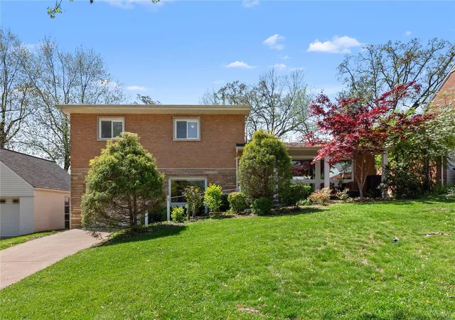 Photo 1 of Single family home for sale at 8116 Amherst Ave, Saint Louis, MO 63130 | MLS# 25017083 | Listing updated on 2025-04-24