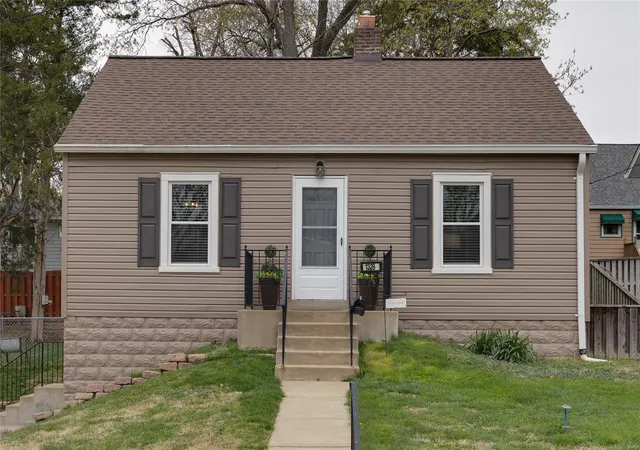 Photo 1 of Single family home for sale at 1328 Drayton Ave, Saint Louis, MO 63119 | MLS# 25017818 | Listing updated on 2025-04-08