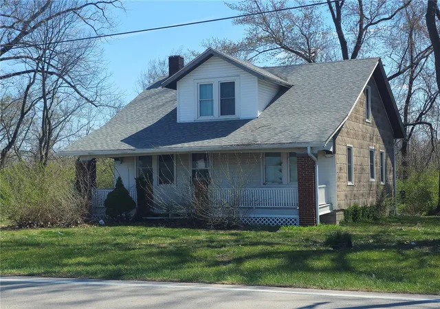 Photo 1 of Single family home for sale at 4230 N Highway 94, Saint Charles, MO 63301 | MLS# 25018458 | Listing updated on 2025-04-11