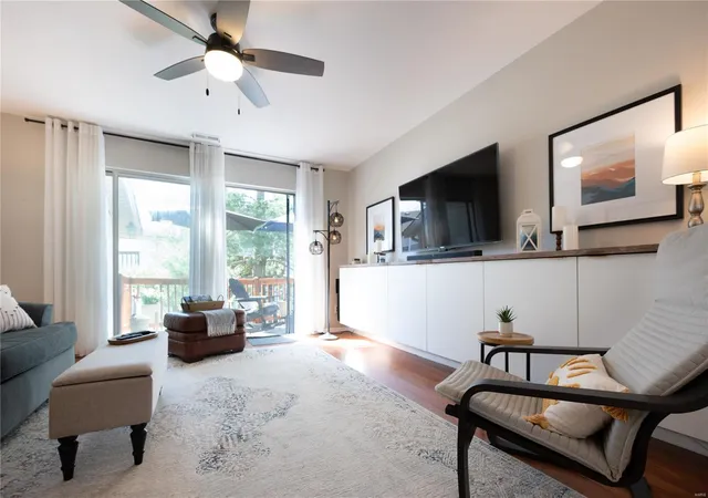 Listing Photo 4 - Condo for sale in building located at 749 Sugar Gln Dr, Saint Peters, MO 63376 - Unit #8