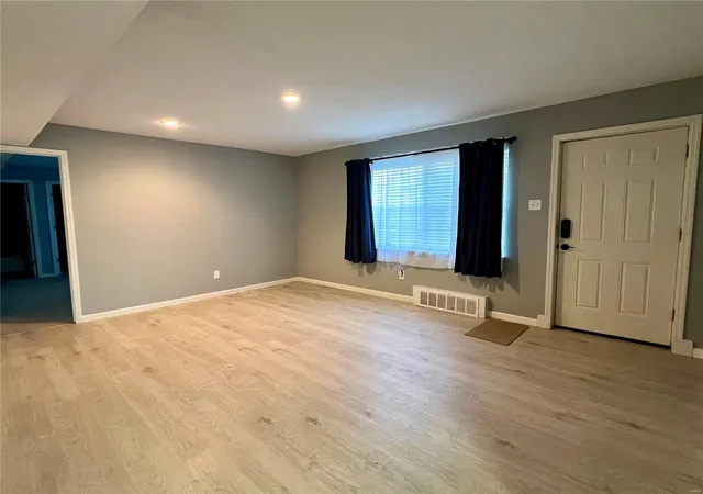 Photo 3 of Condo for sale at 6990 Colonial Woods Dr #59, Saint Louis, MO 63129 | MLS# 25018949 | Listing updated on 2025-04-18