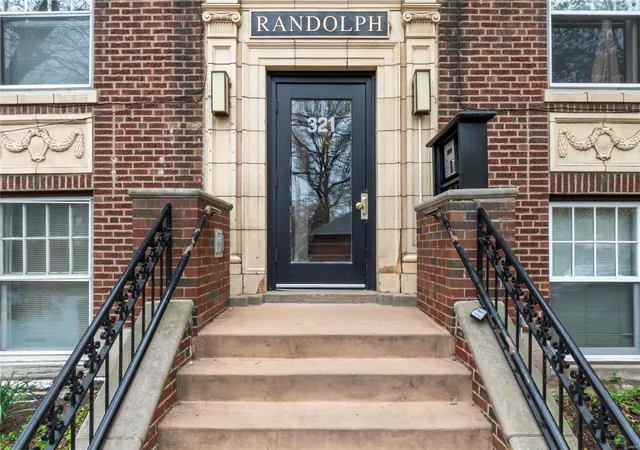 Photo 1 of Condo for sale at 321 Belt Ave #202, Saint Louis, MO 63112 | MLS# 25018987 | Listing updated on 2025-04-11