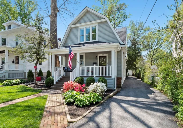 Photo 2 of Single family home for sale at 413 Fairlawn Ave, Saint Louis, MO 63119 | MLS# 25018999 | Listing updated on 2025-05-06